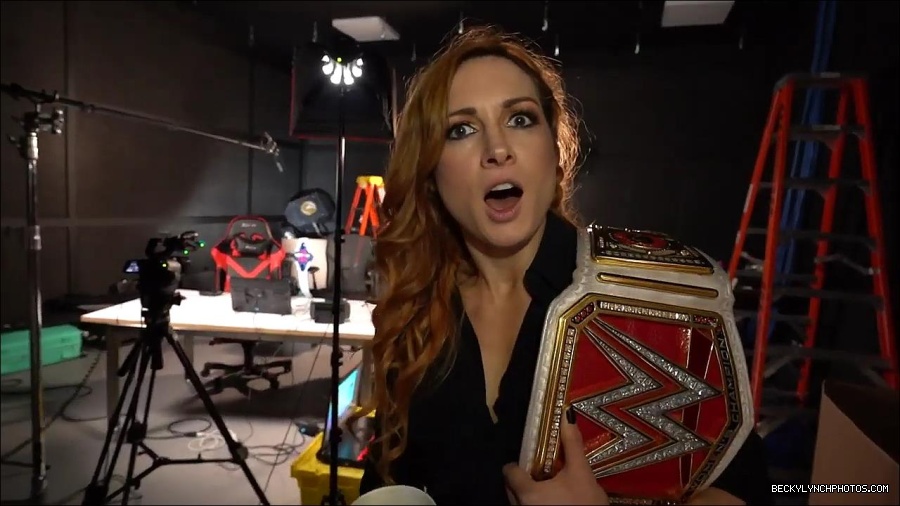 Y2Mate_is_-_BECKY_LYNCH_visits_the_NEW_UpUpDownDown_Studio21-nQJ31QXsyGs-720p-1656083018926_mp4_000042066.jpg