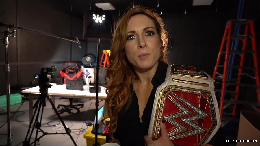 Y2Mate_is_-_BECKY_LYNCH_visits_the_NEW_UpUpDownDown_Studio21-nQJ31QXsyGs-720p-1656083018926_mp4_000042466.jpg
