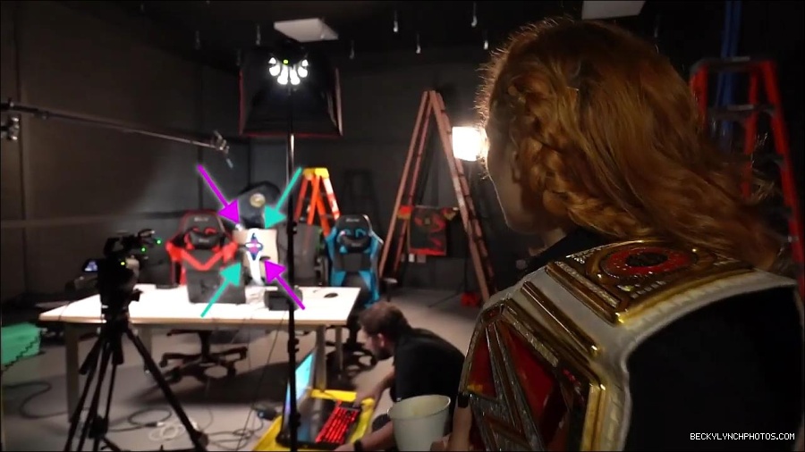 Y2Mate_is_-_BECKY_LYNCH_visits_the_NEW_UpUpDownDown_Studio21-nQJ31QXsyGs-720p-1656083018926_mp4_000046066.jpg