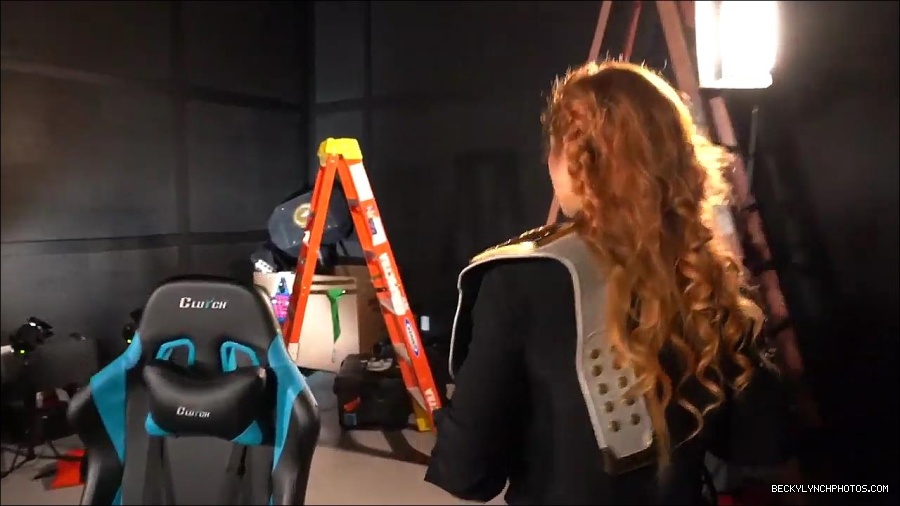 Y2Mate_is_-_BECKY_LYNCH_visits_the_NEW_UpUpDownDown_Studio21-nQJ31QXsyGs-720p-1656083018926_mp4_000050866.jpg