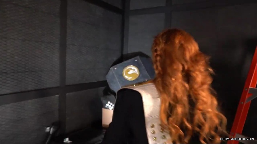 Y2Mate_is_-_BECKY_LYNCH_visits_the_NEW_UpUpDownDown_Studio21-nQJ31QXsyGs-720p-1656083018926_mp4_000056466.jpg