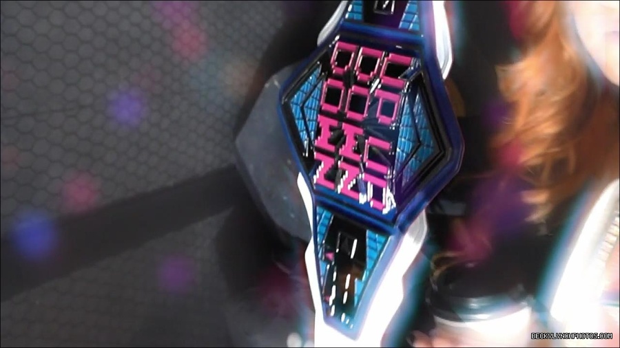 Y2Mate_is_-_BECKY_LYNCH_visits_the_NEW_UpUpDownDown_Studio21-nQJ31QXsyGs-720p-1656083018926_mp4_000062466.jpg