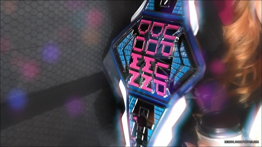 Y2Mate_is_-_BECKY_LYNCH_visits_the_NEW_UpUpDownDown_Studio21-nQJ31QXsyGs-720p-1656083018926_mp4_000064066.jpg