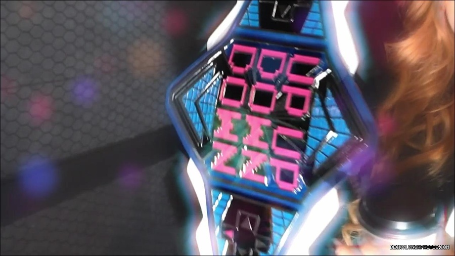 Y2Mate_is_-_BECKY_LYNCH_visits_the_NEW_UpUpDownDown_Studio21-nQJ31QXsyGs-720p-1656083018926_mp4_000065666.jpg