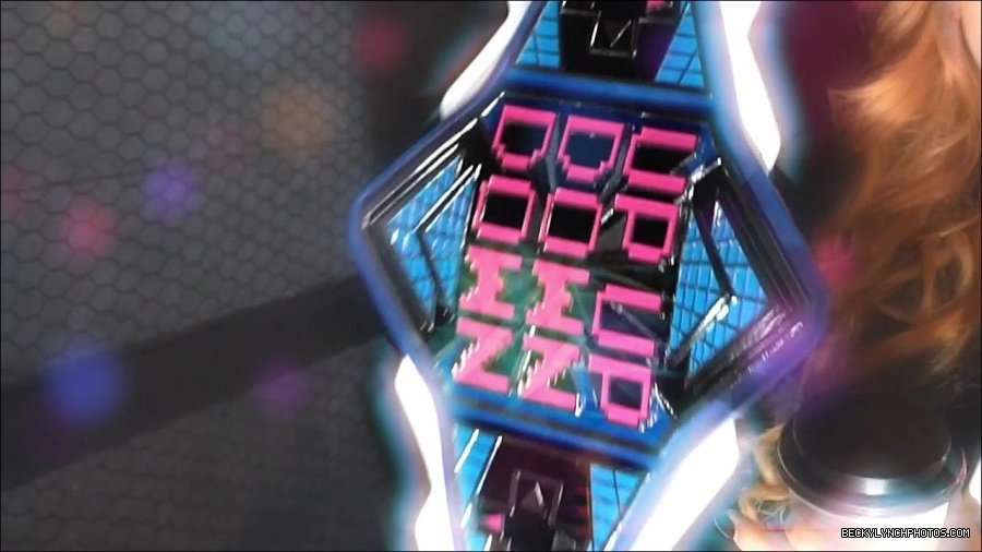 Y2Mate_is_-_BECKY_LYNCH_visits_the_NEW_UpUpDownDown_Studio21-nQJ31QXsyGs-720p-1656083018926_mp4_000066066.jpg