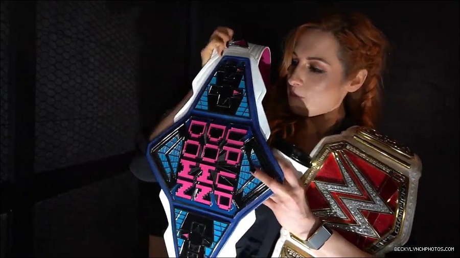 Y2Mate_is_-_BECKY_LYNCH_visits_the_NEW_UpUpDownDown_Studio21-nQJ31QXsyGs-720p-1656083018926_mp4_000071266.jpg