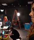 Y2Mate_is_-_BECKY_LYNCH_visits_the_NEW_UpUpDownDown_Studio21-nQJ31QXsyGs-720p-1656083018926_mp4_000035266.jpg