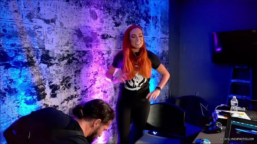 Y2Mate_is_-_SETH_ROLLINS_vs__BECKY_LYNCH_UpUpDownDown_Championship_Match-R-81kIxYkNY-720p-1656083164462_mp4_000535900.jpg
