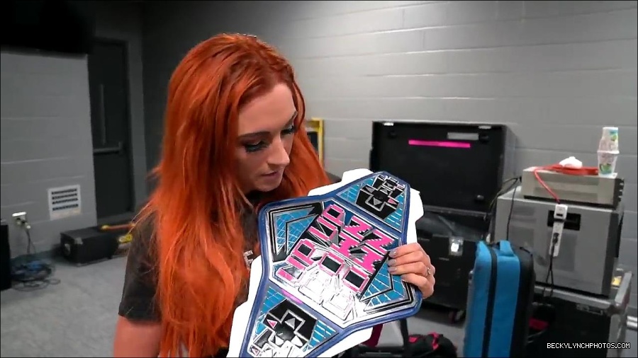Y2Mate_is_-_SETH_ROLLINS_vs__BECKY_LYNCH_UpUpDownDown_Championship_Match-R-81kIxYkNY-720p-1656083164462_mp4_000588700.jpg