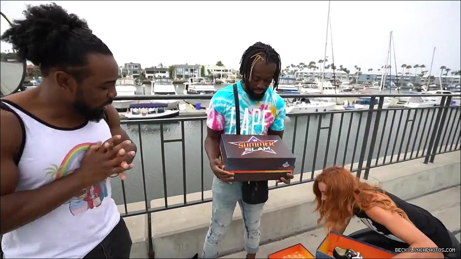 Y2Mate_is_-_Becky_Lynch_and_Kofi_Kingston_s_CUSTOM_CONVERSE_KICKS_at_Comic-Con_201921_I_Just_Love_Kicks__31-DzCWzxnMtU0-720p-1656083286802_mp4_000145200.jpg