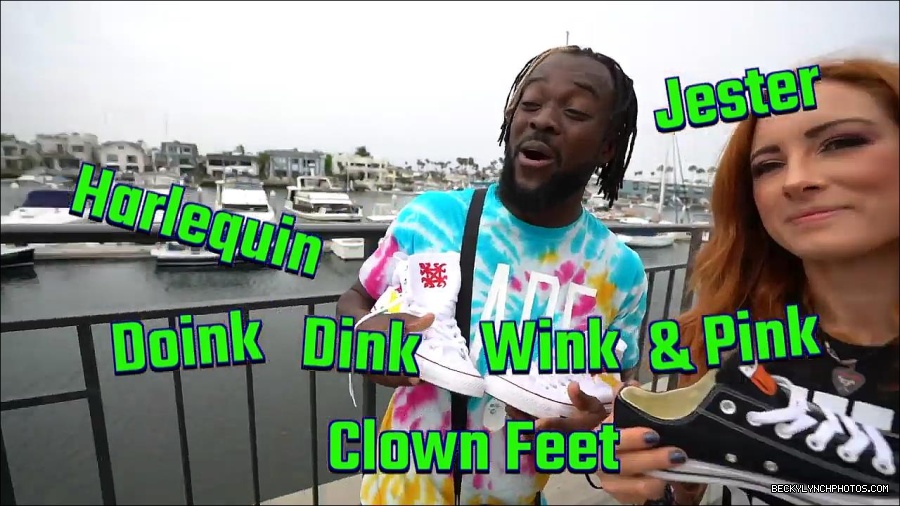 Y2Mate_is_-_Becky_Lynch_and_Kofi_Kingston_s_CUSTOM_CONVERSE_KICKS_at_Comic-Con_201921_I_Just_Love_Kicks__31-DzCWzxnMtU0-720p-1656083286802_mp4_000238366.jpg