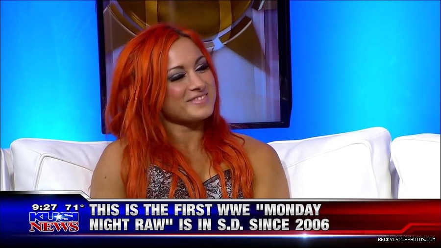 Y2Mate_is_-_WWE_s_Charlotte_and_Becky_Lynch_say_Good_Morning_San_Diego-uhjeOCZYeDs-720p-1656083333155_mp4_000123756.jpg