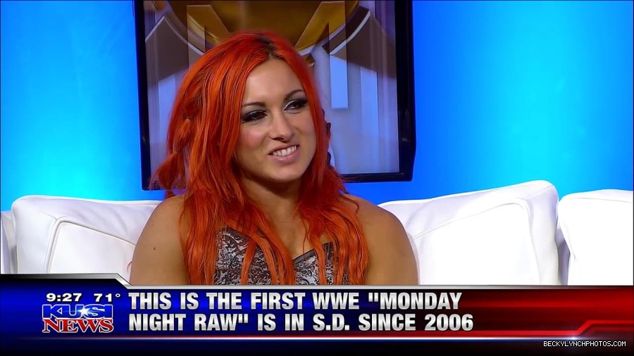 Y2Mate_is_-_WWE_s_Charlotte_and_Becky_Lynch_say_Good_Morning_San_Diego-uhjeOCZYeDs-720p-1656083333155_mp4_000126159.jpg