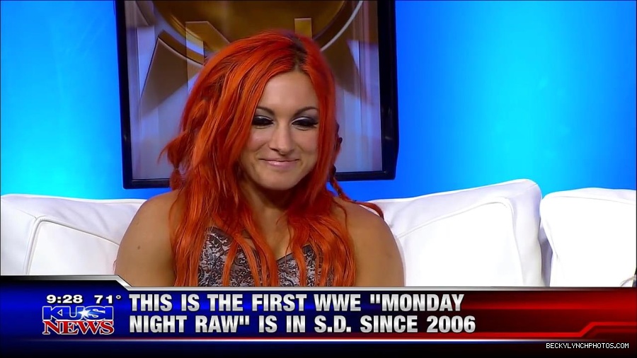 Y2Mate_is_-_WWE_s_Charlotte_and_Becky_Lynch_say_Good_Morning_San_Diego-uhjeOCZYeDs-720p-1656083333155_mp4_000130163.jpg