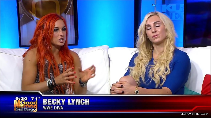 Y2Mate_is_-_WWE_s_Charlotte_and_Becky_Lynch_say_Good_Morning_San_Diego-uhjeOCZYeDs-720p-1656083333155_mp4_000257090.jpg