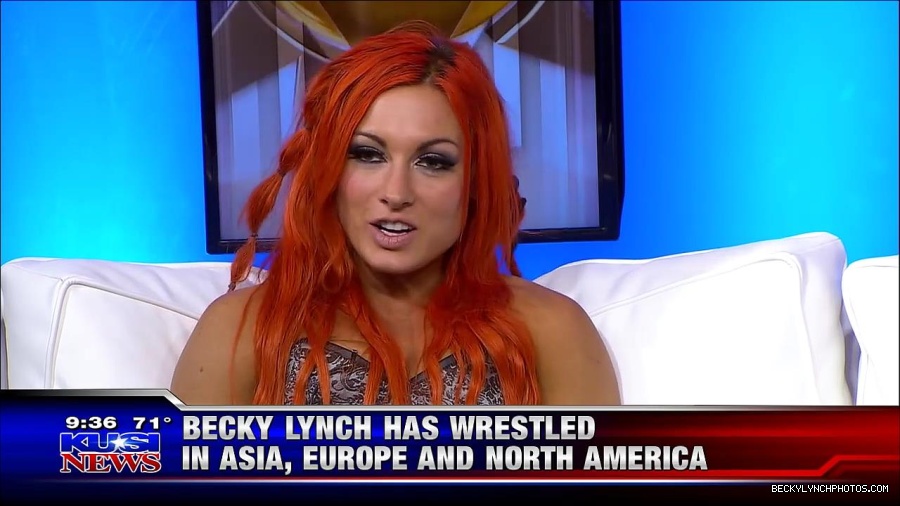 Y2Mate_is_-_WWE_s_Charlotte_and_Becky_Lynch_say_Good_Morning_San_Diego-uhjeOCZYeDs-720p-1656083333155_mp4_000436669.jpg