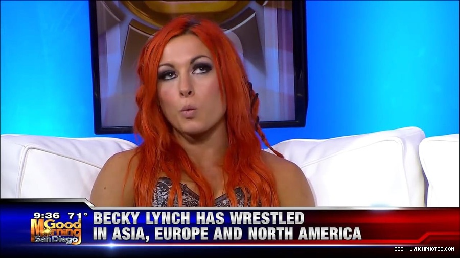 Y2Mate_is_-_WWE_s_Charlotte_and_Becky_Lynch_say_Good_Morning_San_Diego-uhjeOCZYeDs-720p-1656083333155_mp4_000464297.jpg