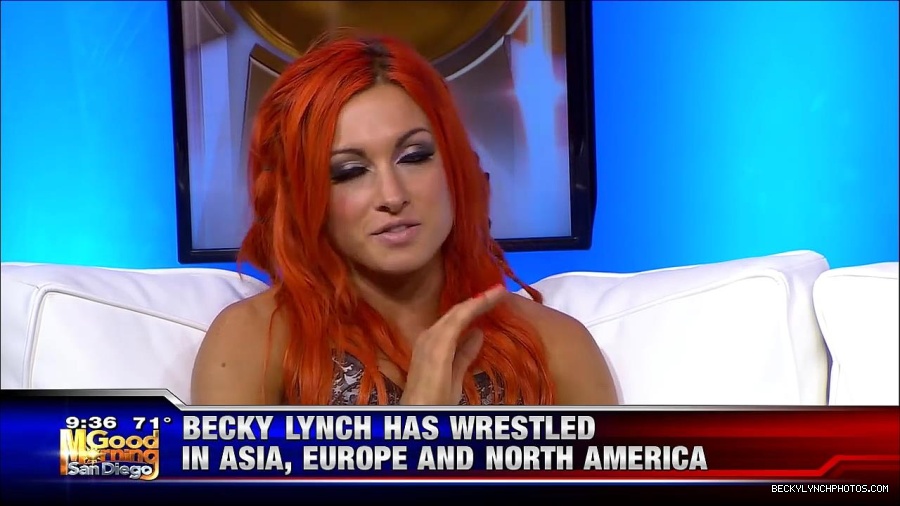 Y2Mate_is_-_WWE_s_Charlotte_and_Becky_Lynch_say_Good_Morning_San_Diego-uhjeOCZYeDs-720p-1656083333155_mp4_000478711.jpg