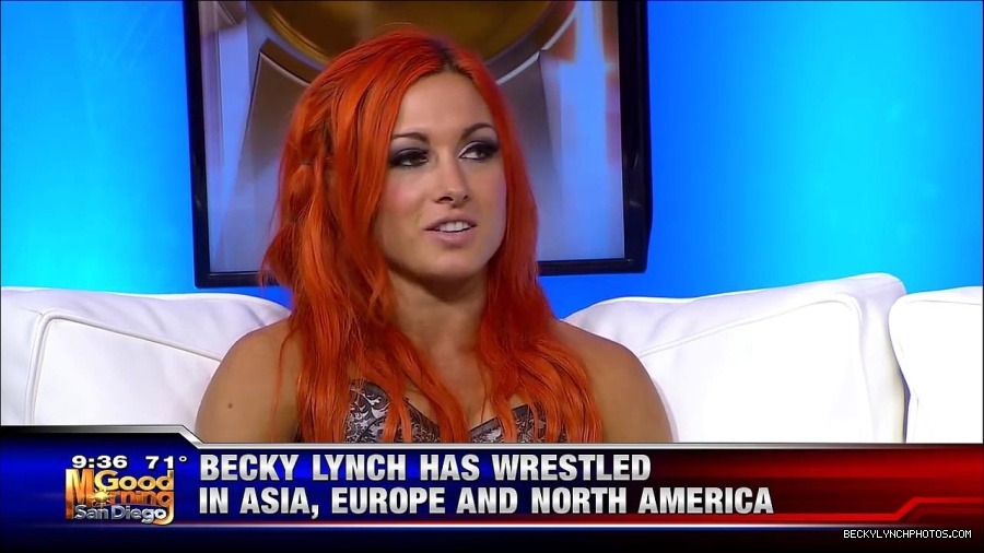 Y2Mate_is_-_WWE_s_Charlotte_and_Becky_Lynch_say_Good_Morning_San_Diego-uhjeOCZYeDs-720p-1656083333155_mp4_000479111.jpg