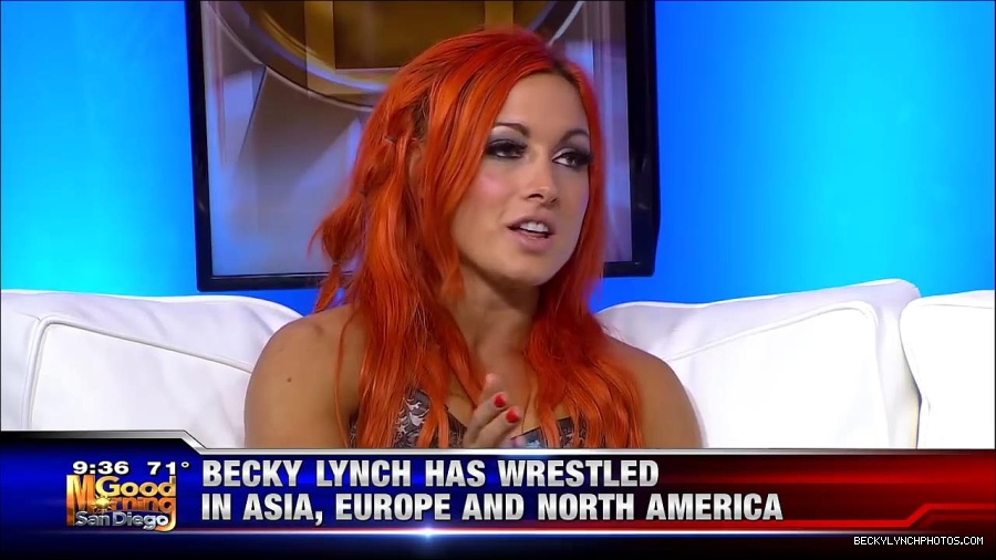 Y2Mate_is_-_WWE_s_Charlotte_and_Becky_Lynch_say_Good_Morning_San_Diego-uhjeOCZYeDs-720p-1656083333155_mp4_000486319.jpg