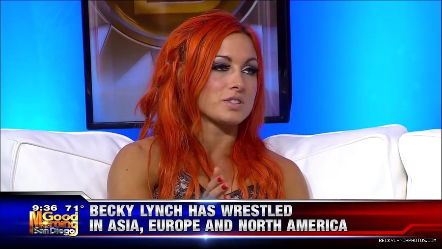 Y2Mate_is_-_WWE_s_Charlotte_and_Becky_Lynch_say_Good_Morning_San_Diego-uhjeOCZYeDs-720p-1656083333155_mp4_000486719.jpg