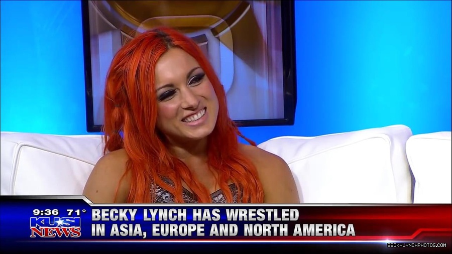 Y2Mate_is_-_WWE_s_Charlotte_and_Becky_Lynch_say_Good_Morning_San_Diego-uhjeOCZYeDs-720p-1656083333155_mp4_000491123.jpg