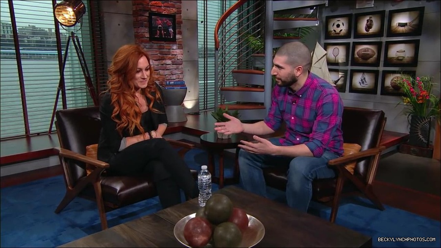 Y2Mate_is_-_Becky_Lynch_puts_Ronda_Rousey_on_blast2C_talks_WrestleMania_35_main_event_and_more__WWE_on_ESPN-6Fz-mM2uvwg-720p-1656084280034_mp4_000039639.jpg