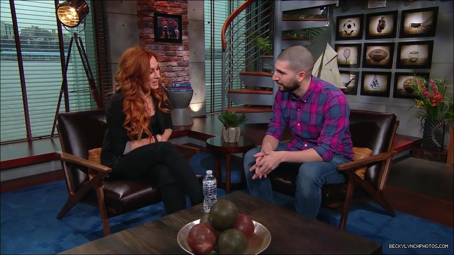 Y2Mate_is_-_Becky_Lynch_puts_Ronda_Rousey_on_blast2C_talks_WrestleMania_35_main_event_and_more__WWE_on_ESPN-6Fz-mM2uvwg-720p-1656084280034_mp4_000040440.jpg