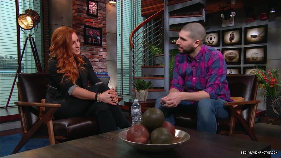 Y2Mate_is_-_Becky_Lynch_puts_Ronda_Rousey_on_blast2C_talks_WrestleMania_35_main_event_and_more__WWE_on_ESPN-6Fz-mM2uvwg-720p-1656084280034_mp4_001976209.jpg