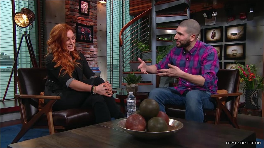 Y2Mate_is_-_Becky_Lynch_puts_Ronda_Rousey_on_blast2C_talks_WrestleMania_35_main_event_and_more__WWE_on_ESPN-6Fz-mM2uvwg-720p-1656084280034_mp4_001978611.jpg