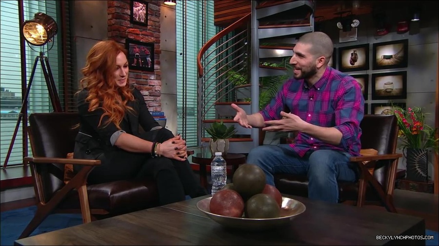 Y2Mate_is_-_Becky_Lynch_puts_Ronda_Rousey_on_blast2C_talks_WrestleMania_35_main_event_and_more__WWE_on_ESPN-6Fz-mM2uvwg-720p-1656084280034_mp4_001979012.jpg
