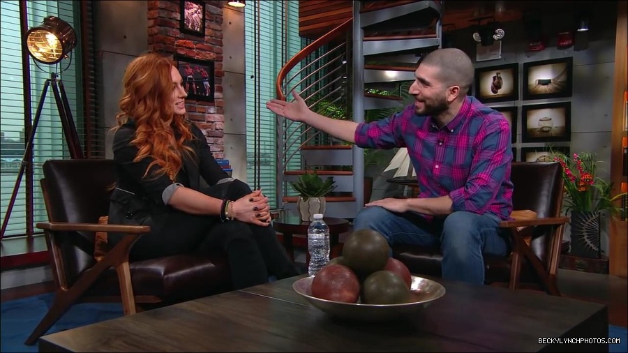 Y2Mate_is_-_Becky_Lynch_puts_Ronda_Rousey_on_blast2C_talks_WrestleMania_35_main_event_and_more__WWE_on_ESPN-6Fz-mM2uvwg-720p-1656084280034_mp4_001981414.jpg