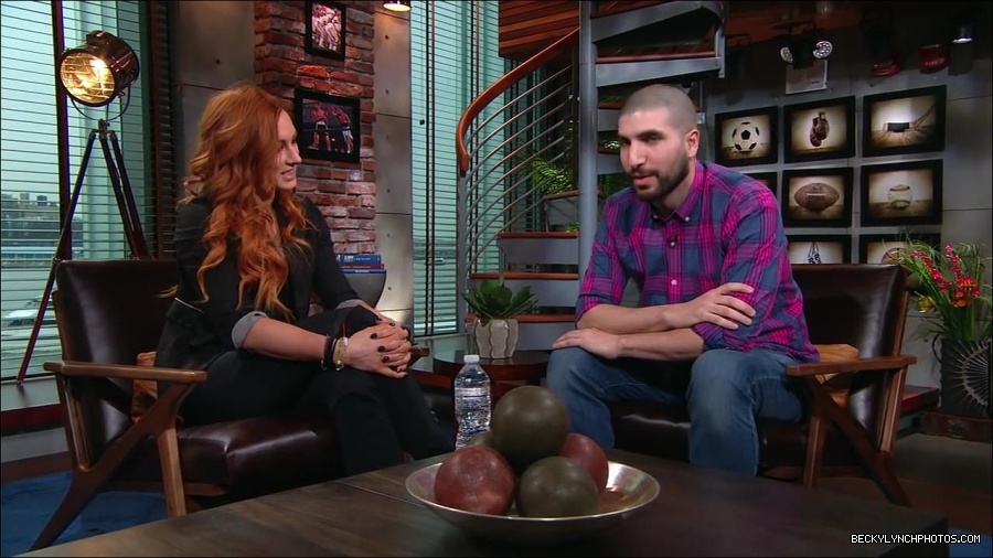 Y2Mate_is_-_Becky_Lynch_puts_Ronda_Rousey_on_blast2C_talks_WrestleMania_35_main_event_and_more__WWE_on_ESPN-6Fz-mM2uvwg-720p-1656084280034_mp4_002011044.jpg