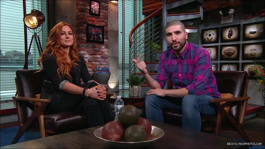 Y2Mate_is_-_Becky_Lynch_puts_Ronda_Rousey_on_blast2C_talks_WrestleMania_35_main_event_and_more__WWE_on_ESPN-6Fz-mM2uvwg-720p-1656084280034_mp4_002019452.jpg
