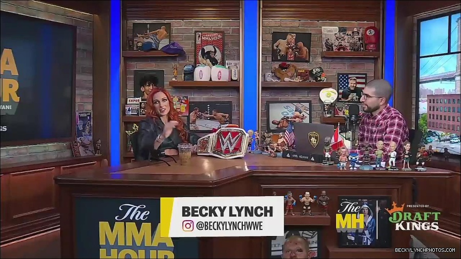 Y2Mate_is_-_Becky_Lynch_Talks_Charlotte_Flair_Feud_27I27m_So_in_Her_Head__-_The_MMA_Hour-4BJNnwyhid4-720p-1656194904909_mp4_000046880.jpg