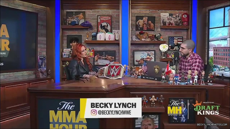 Y2Mate_is_-_Becky_Lynch_Talks_Charlotte_Flair_Feud_27I27m_So_in_Her_Head__-_The_MMA_Hour-4BJNnwyhid4-720p-1656194904909_mp4_000048481.jpg