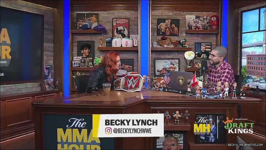 Y2Mate_is_-_Becky_Lynch_Talks_Charlotte_Flair_Feud_27I27m_So_in_Her_Head__-_The_MMA_Hour-4BJNnwyhid4-720p-1656194904909_mp4_000068101.jpg