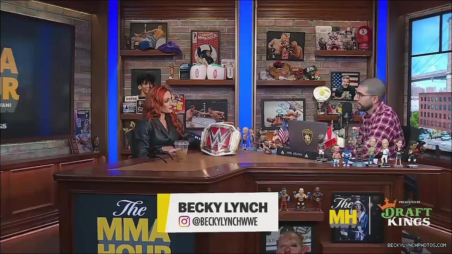 Y2Mate_is_-_Becky_Lynch_Talks_Charlotte_Flair_Feud_27I27m_So_in_Her_Head__-_The_MMA_Hour-4BJNnwyhid4-720p-1656194904909_mp4_000120553.jpg
