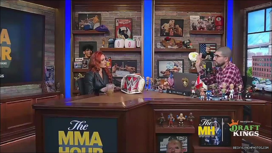 Y2Mate_is_-_Becky_Lynch_Talks_Charlotte_Flair_Feud_27I27m_So_in_Her_Head__-_The_MMA_Hour-4BJNnwyhid4-720p-1656194904909_mp4_000135768.jpg