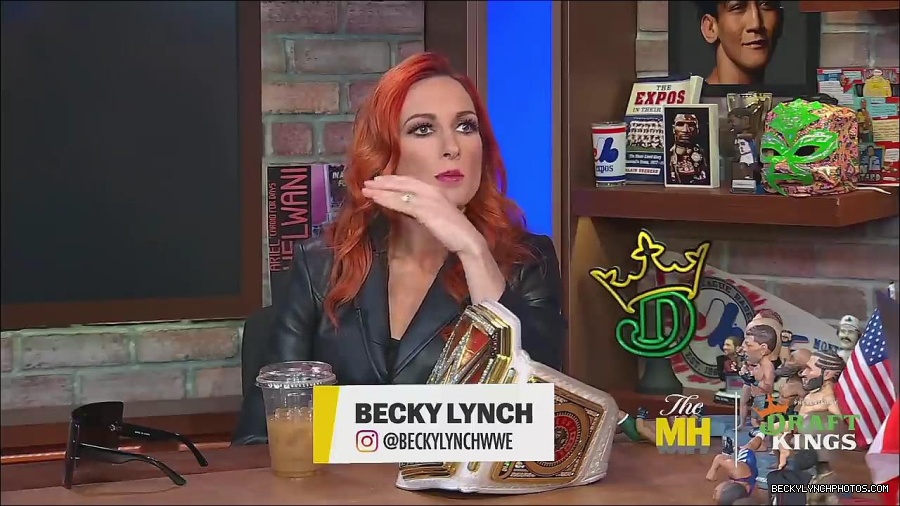 Y2Mate_is_-_Becky_Lynch_Talks_Charlotte_Flair_Feud_27I27m_So_in_Her_Head__-_The_MMA_Hour-4BJNnwyhid4-720p-1656194904909_mp4_001560525.jpg