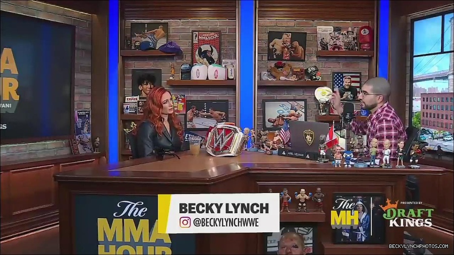 Y2Mate_is_-_Becky_Lynch_Talks_Charlotte_Flair_Feud_27I27m_So_in_Her_Head__-_The_MMA_Hour-4BJNnwyhid4-720p-1656194904909_mp4_001922487.jpg
