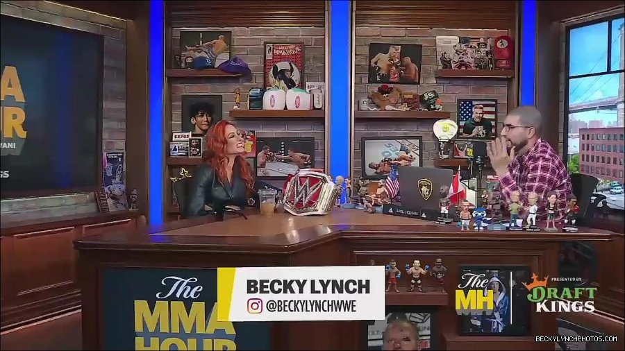 Y2Mate_is_-_Becky_Lynch_Talks_Charlotte_Flair_Feud_27I27m_So_in_Her_Head__-_The_MMA_Hour-4BJNnwyhid4-720p-1656194904909_mp4_002735933.jpg