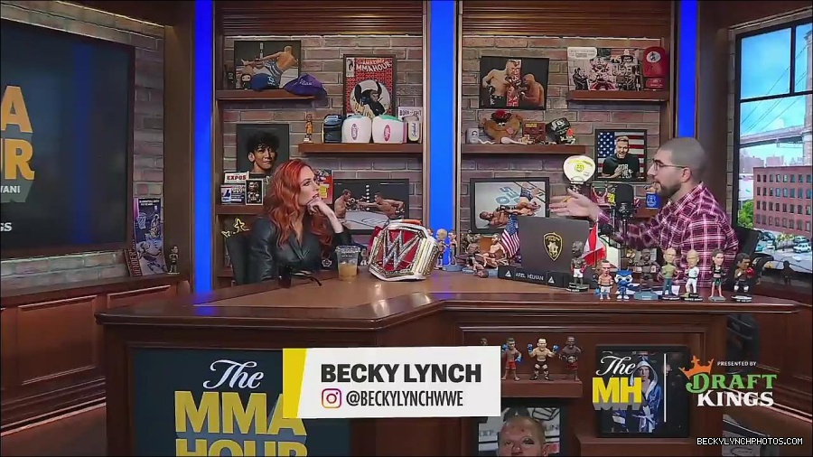 Y2Mate_is_-_Becky_Lynch_Talks_Charlotte_Flair_Feud_27I27m_So_in_Her_Head__-_The_MMA_Hour-4BJNnwyhid4-720p-1656194904909_mp4_002790788.jpg