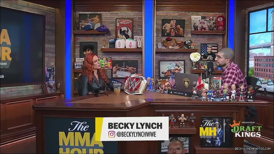 Y2Mate_is_-_Becky_Lynch_Talks_Charlotte_Flair_Feud_27I27m_So_in_Her_Head__-_The_MMA_Hour-4BJNnwyhid4-720p-1656194904909_mp4_002850147.jpg