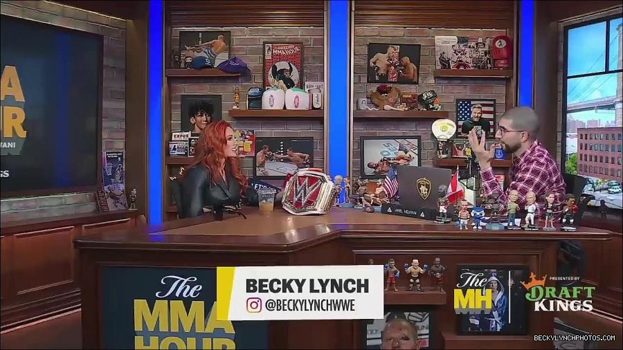 Y2Mate_is_-_Becky_Lynch_Talks_Charlotte_Flair_Feud_27I27m_So_in_Her_Head__-_The_MMA_Hour-4BJNnwyhid4-720p-1656194904909_mp4_002862559.jpg