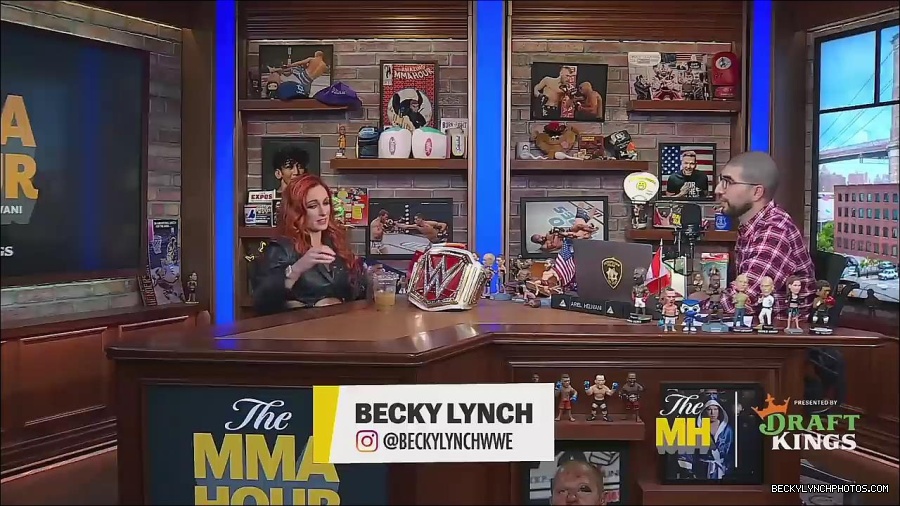 Y2Mate_is_-_Becky_Lynch_Talks_Charlotte_Flair_Feud_27I27m_So_in_Her_Head__-_The_MMA_Hour-4BJNnwyhid4-720p-1656194904909_mp4_002872569.jpg