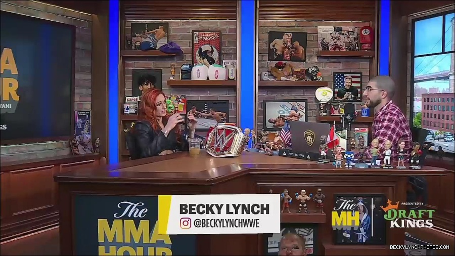 Y2Mate_is_-_Becky_Lynch_Talks_Charlotte_Flair_Feud_27I27m_So_in_Her_Head__-_The_MMA_Hour-4BJNnwyhid4-720p-1656194904909_mp4_002872970.jpg