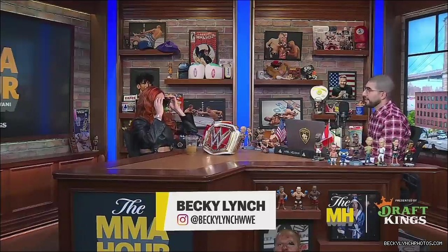 Y2Mate_is_-_Becky_Lynch_Talks_Charlotte_Flair_Feud_27I27m_So_in_Her_Head__-_The_MMA_Hour-4BJNnwyhid4-720p-1656194904909_mp4_002874171.jpg