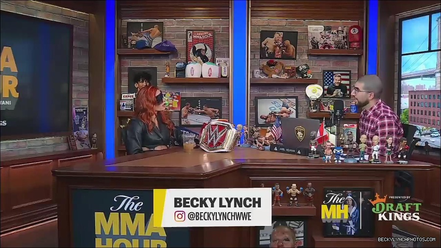 Y2Mate_is_-_Becky_Lynch_Talks_Charlotte_Flair_Feud_27I27m_So_in_Her_Head__-_The_MMA_Hour-4BJNnwyhid4-720p-1656194904909_mp4_002879376.jpg