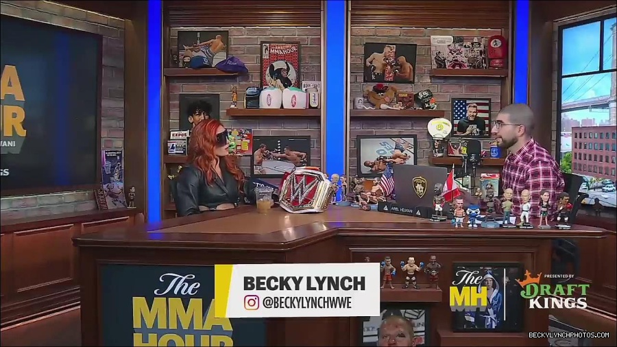 Y2Mate_is_-_Becky_Lynch_Talks_Charlotte_Flair_Feud_27I27m_So_in_Her_Head__-_The_MMA_Hour-4BJNnwyhid4-720p-1656194904909_mp4_002881778.jpg